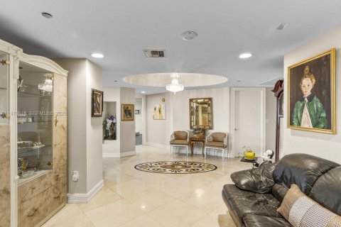 Condo in Sunny Isles Beach, Florida, 3 bedrooms  № 2042714 - photo 5