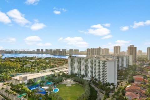 Condo in Sunny Isles Beach, Florida, 3 bedrooms  № 2042714 - photo 27