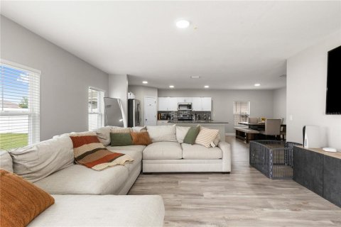 House in Riverview, Florida 4 bedrooms, 227.42 sq.m. № 2229976 - photo 5