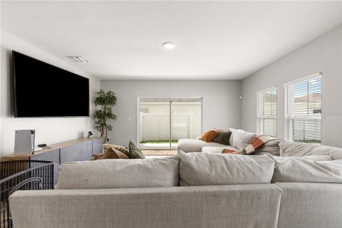 House in Riverview, Florida 4 bedrooms, 227.42 sq.m. № 2229976 - photo 6