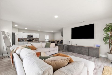 House in Riverview, Florida 4 bedrooms, 227.42 sq.m. № 2229976 - photo 3