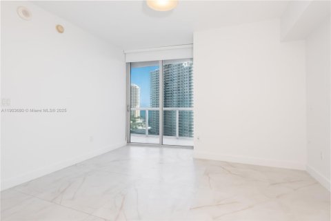 Condo in Miami, Florida, 2 bedrooms  № 1954928 - photo 24