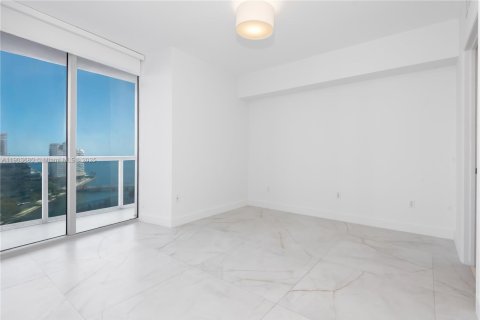 Condo in Miami, Florida, 2 bedrooms  № 1954928 - photo 23
