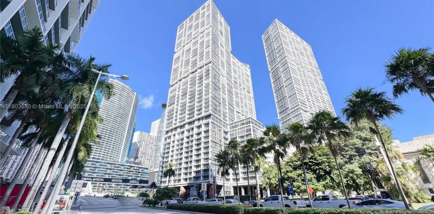 Condo in Miami, Florida, 2 bedrooms  № 1954928