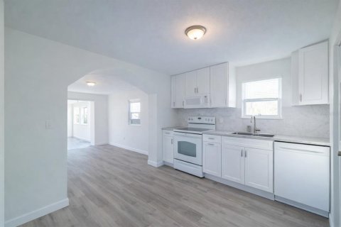 Casa en venta en Plant City, Florida, 2 dormitorios, 64.66 m2 № 2204991 - foto 5