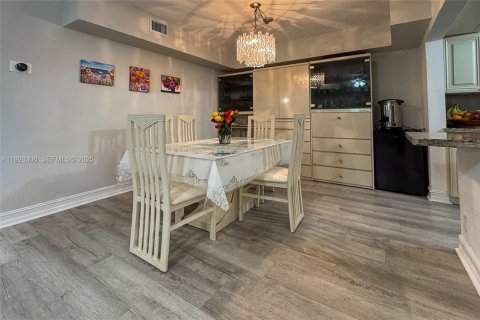Copropriété à vendre à Hallandale Beach, Floride: 2 chambres, 111.48 m2 № 1987317 - photo 4