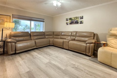 Copropriété à vendre à Hallandale Beach, Floride: 2 chambres, 111.48 m2 № 1987317 - photo 6