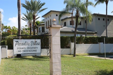 Copropriété à vendre à Hallandale Beach, Floride: 2 chambres, 111.48 m2 № 1987317 - photo 14