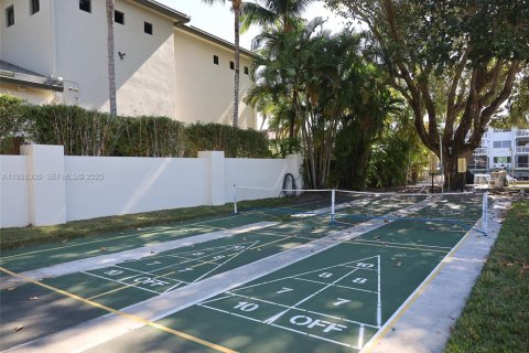 Copropriété à vendre à Hallandale Beach, Floride: 2 chambres, 111.48 m2 № 1987317 - photo 18