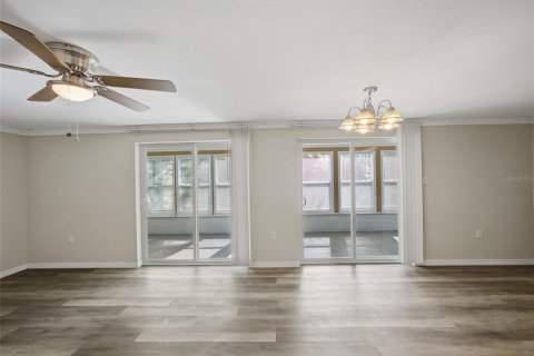 House in Hudson, Florida 3 bedrooms, 137.5 sq.m. № 2104784 - photo 6