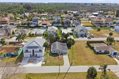 House in Hudson, Florida 3 bedrooms, 137.5 sq.m. № 2104784 - photo 25