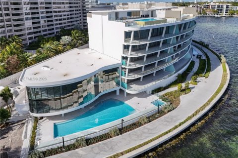 Condo in Miami, Florida, 3 bedrooms  № 2008670 - photo 26