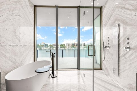 Condo in Miami, Florida, 3 bedrooms  № 2008670 - photo 4