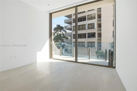 Condo in Miami, Florida, 3 bedrooms  № 2008670 - photo 20