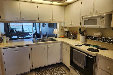 Copropriété à louer à Saint Petersburg, Floride: 2 chambres, 82.68 m2 № 2101587 - photo 6