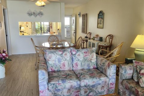 Copropriété à louer à Saint Petersburg, Floride: 2 chambres, 82.68 m2 № 2101587 - photo 5