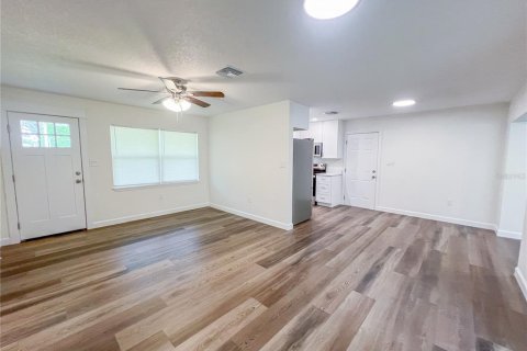 Casa en venta en Umatilla, Florida, 2 dormitorios, 149.94 m2 № 1913514 - foto 19