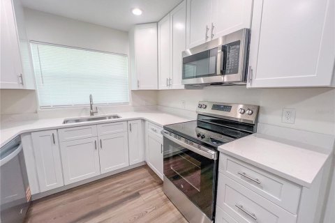 Casa en venta en Umatilla, Florida, 2 dormitorios, 149.94 m2 № 1913514 - foto 16