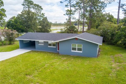Casa en venta en Umatilla, Florida, 2 dormitorios, 149.94 m2 № 1913514 - foto 2