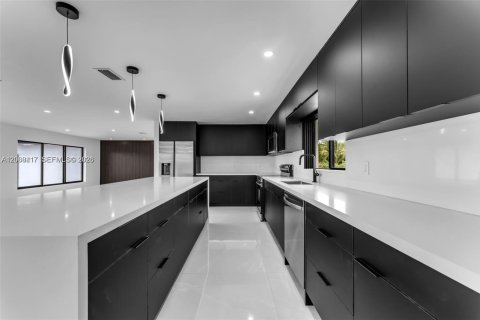 Villa ou maison à vendre à Homestead, Floride: 4 chambres, 248.98 m2 № 2292877 - photo 17