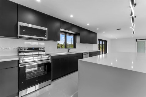 Villa ou maison à vendre à Homestead, Floride: 4 chambres, 248.98 m2 № 2292877 - photo 18