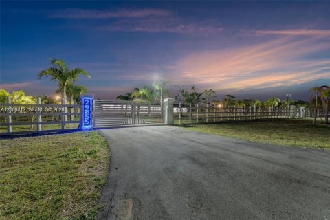 Villa ou maison à vendre à Homestead, Floride: 4 chambres, 248.98 m2 № 2292877 - photo 7