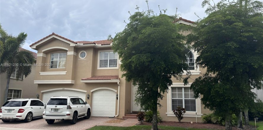 Villa ou maison à Miramar, Floride 5 chambres, 346.15 m2 № 1781572