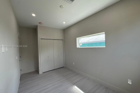Villa ou maison à vendre à Fort Lauderdale, Floride: 3 chambres, 126.53 m2 № 2047504 - photo 13