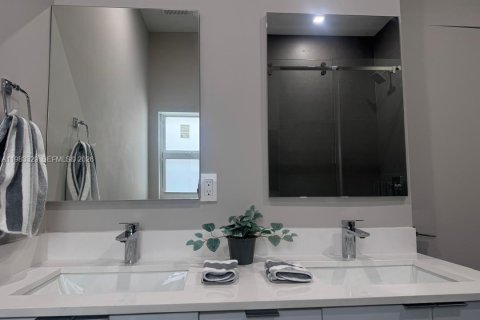 Villa ou maison à vendre à Fort Lauderdale, Floride: 3 chambres, 126.53 m2 № 2047504 - photo 15