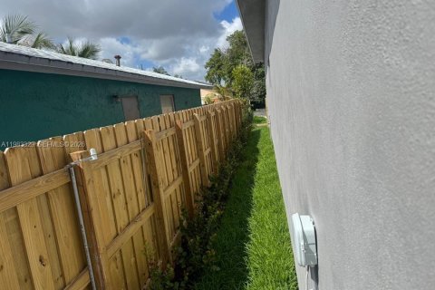 Villa ou maison à vendre à Fort Lauderdale, Floride: 3 chambres, 126.53 m2 № 2047504 - photo 26