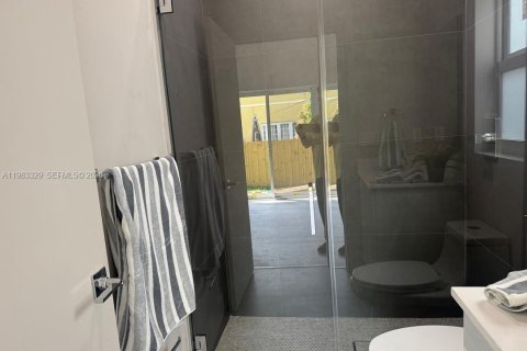 Villa ou maison à vendre à Fort Lauderdale, Floride: 3 chambres, 126.53 m2 № 2047504 - photo 19