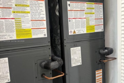 Villa ou maison à vendre à Fort Lauderdale, Floride: 3 chambres, 126.53 m2 № 2047504 - photo 17