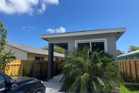 Villa ou maison à Fort Lauderdale, Floride 3 chambres, 126.53 m2 № 2047504