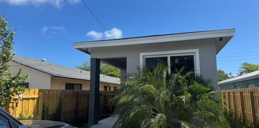 Villa ou maison à Fort Lauderdale, Floride 3 chambres, 126.53 m2 № 2047504