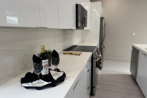 Villa ou maison à vendre à Fort Lauderdale, Floride: 3 chambres, 126.53 m2 № 2047504 - photo 3
