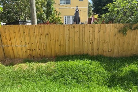 Villa ou maison à vendre à Fort Lauderdale, Floride: 3 chambres, 126.53 m2 № 2047504 - photo 23