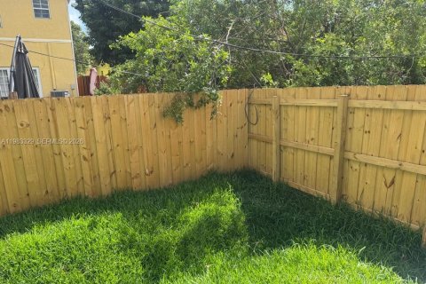 Villa ou maison à vendre à Fort Lauderdale, Floride: 3 chambres, 126.53 m2 № 2047504 - photo 24