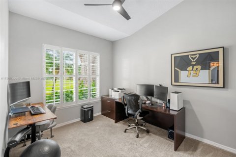 Casa en venta en Orlando, Florida, 4 dormitorios, 217.39 m2 № 1970667 - foto 15