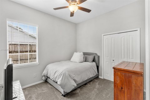 Casa en venta en Orlando, Florida, 4 dormitorios, 217.39 m2 № 1970667 - foto 26