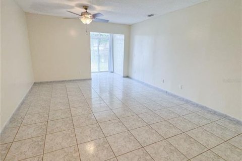 House in Kissimmee, Florida 3 bedrooms, 99.59 sq.m. № 1787657 - photo 13