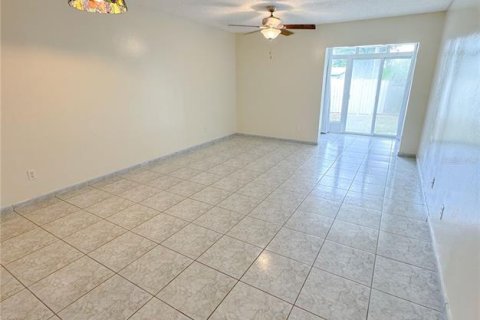 House in Kissimmee, Florida 3 bedrooms, 99.59 sq.m. № 1787657 - photo 17