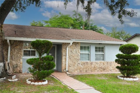 House in Kissimmee, Florida 3 bedrooms, 99.59 sq.m. № 1787657 - photo 1