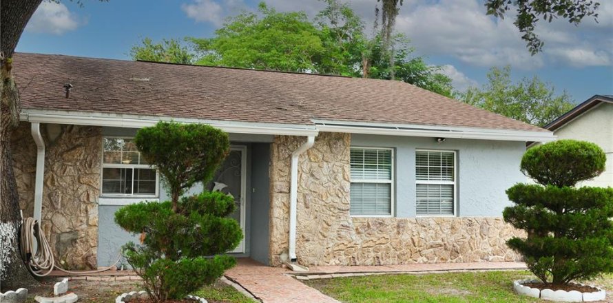 Casa en Kissimmee, Florida 3 dormitorios, 99.59 m2 № 1787657