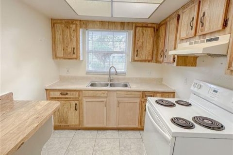 House in Kissimmee, Florida 3 bedrooms, 99.59 sq.m. № 1787657 - photo 8