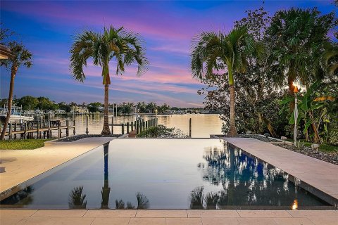 Casa en venta en Jupiter, Florida, 6 dormitorios, 520.25 m2 № 1985928 - foto 3