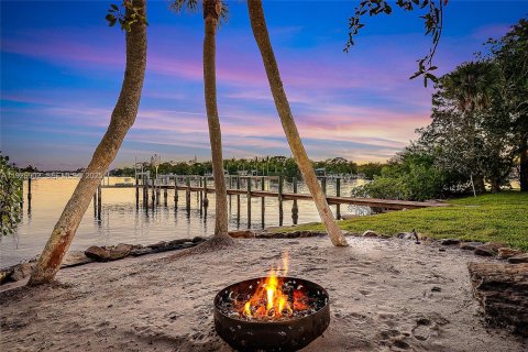 Casa en venta en Jupiter, Florida, 6 dormitorios, 520.25 m2 № 1985928 - foto 19