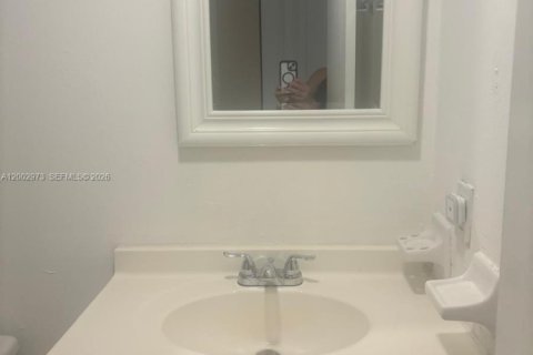 Condo in Hialeah, Florida, 3 bedrooms  № 2066465 - photo 5