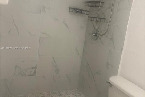 Condo in Hialeah, Florida, 3 bedrooms  № 2066465 - photo 6