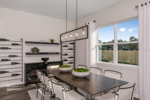 House in Zephyrhills, Florida 5 bedrooms, 332.13 sq.m. № 1686561 - photo 6