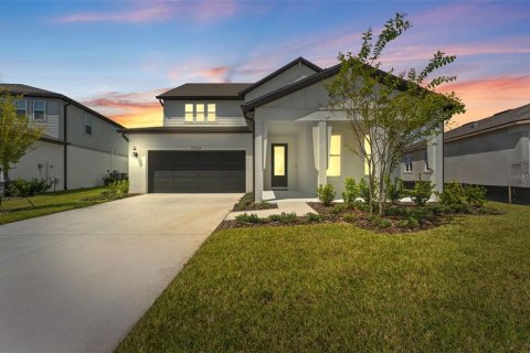 House in Zephyrhills, Florida 5 bedrooms, 332.13 sq.m. № 1686561 - photo 23